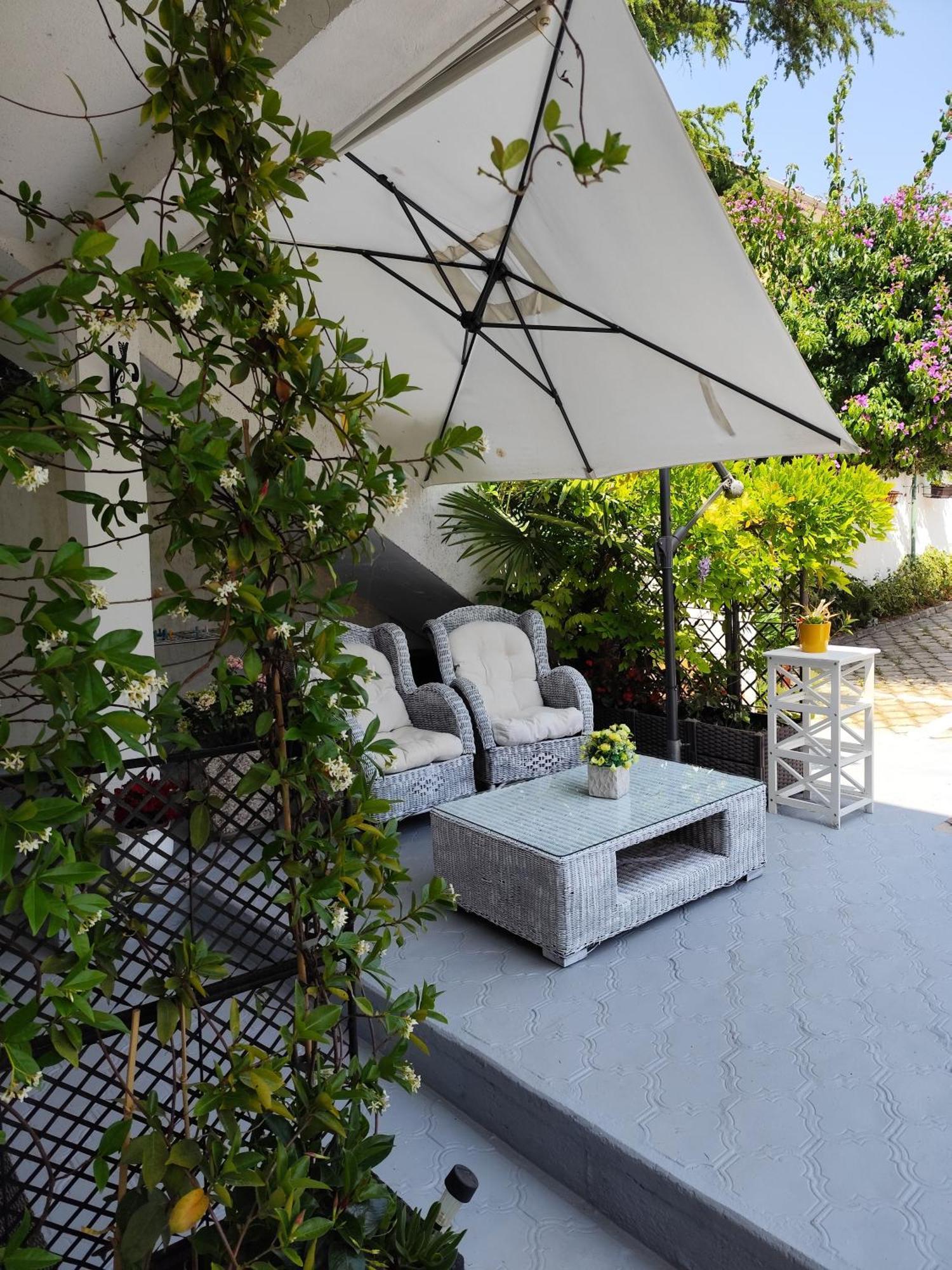 Apartments Poretti For 2,In Center Parking Free In The Yard,6 Min Beach Walk Rovinj Extérieur photo